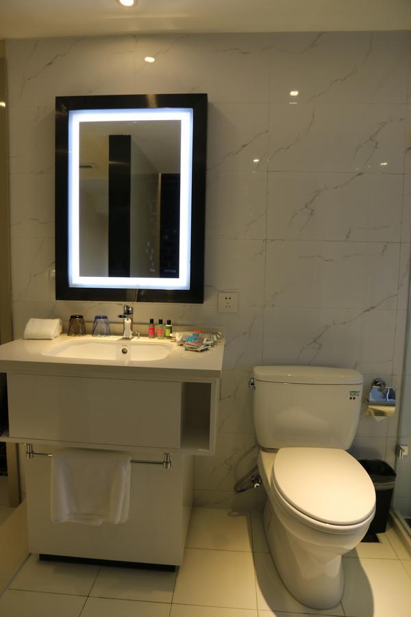 גויאנג D•Mark Hotel מראה חיצוני תמונה